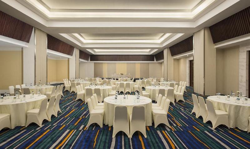 Howard Johnson By Wyndham Pekalongan Exterior foto